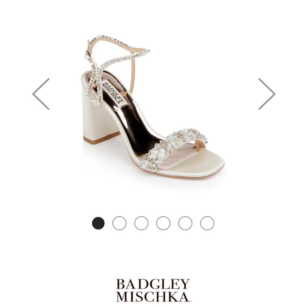 Badgley Mischka Tanisha Block Heel